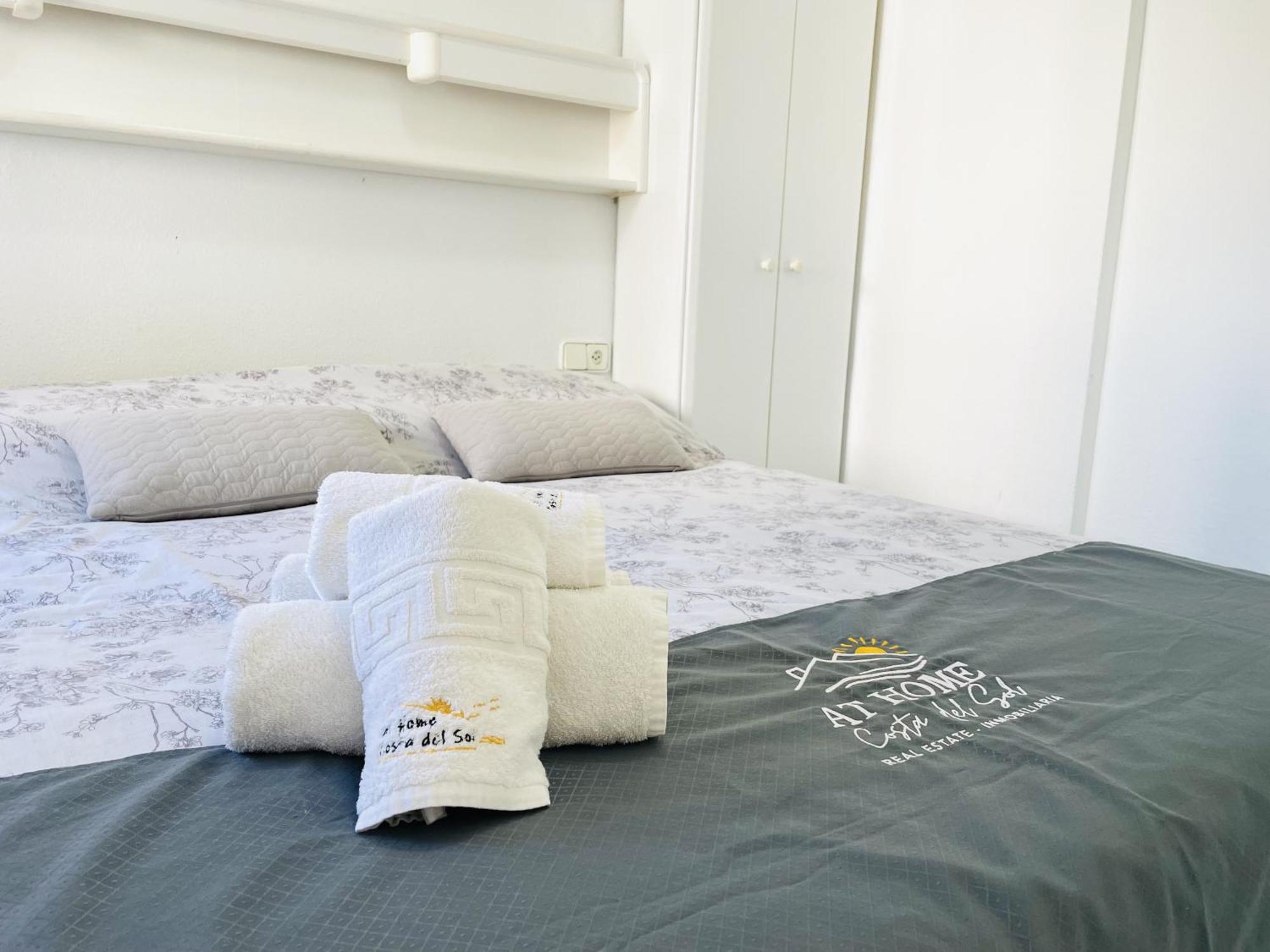 Apartamento Laguna Beach At Home Torrox Dış mekan fotoğraf